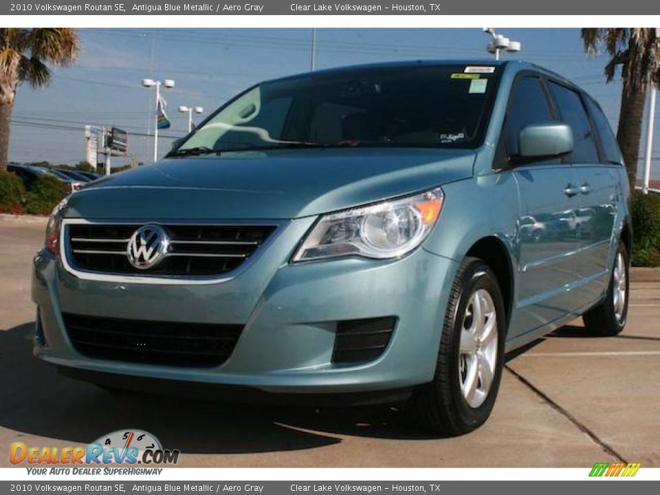 2010 Volkswagen Routan SE Antigua Blue Metallic / Aero Gray Photo #11
