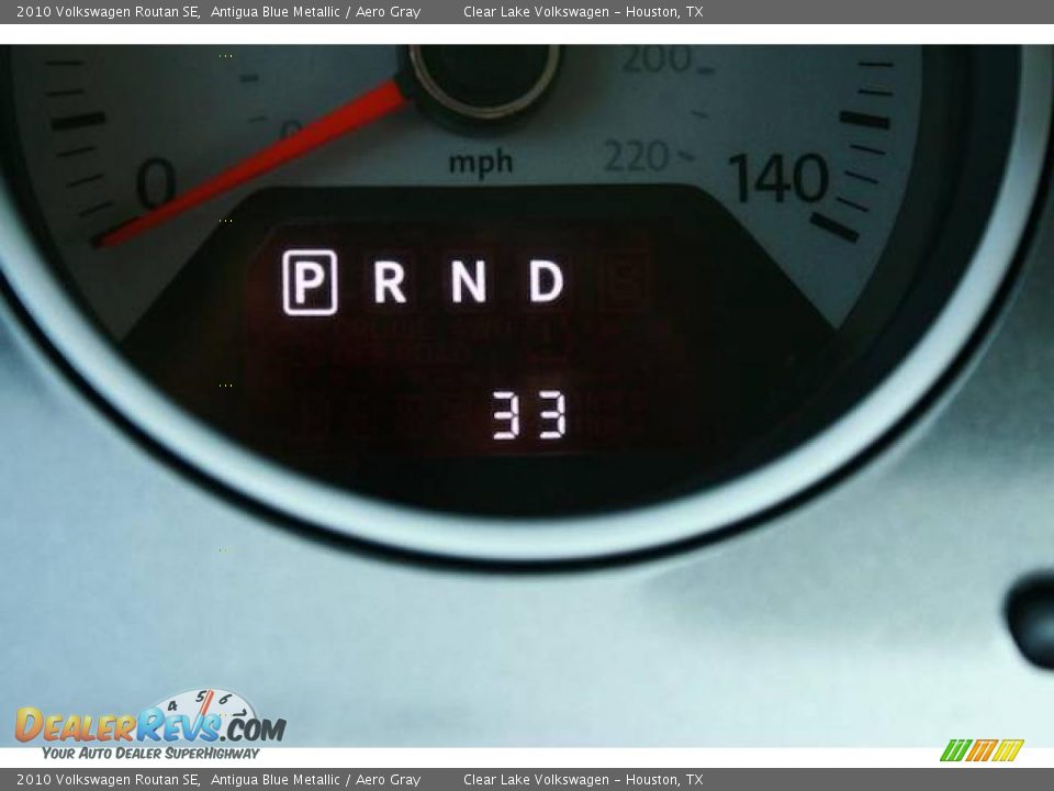 2010 Volkswagen Routan SE Antigua Blue Metallic / Aero Gray Photo #23