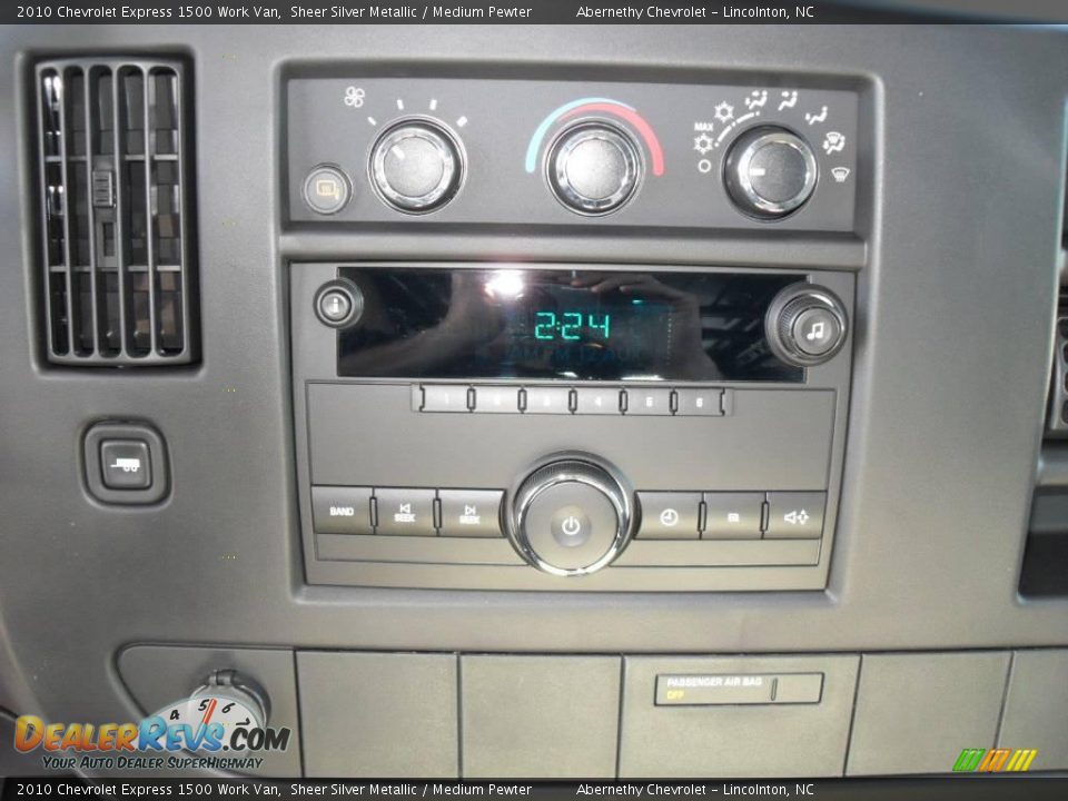 2010 Chevrolet Express 1500 Work Van Sheer Silver Metallic / Medium Pewter Photo #10