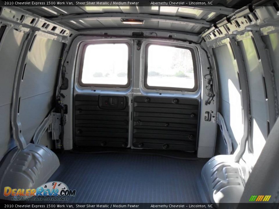2010 Chevrolet Express 1500 Work Van Sheer Silver Metallic / Medium Pewter Photo #13