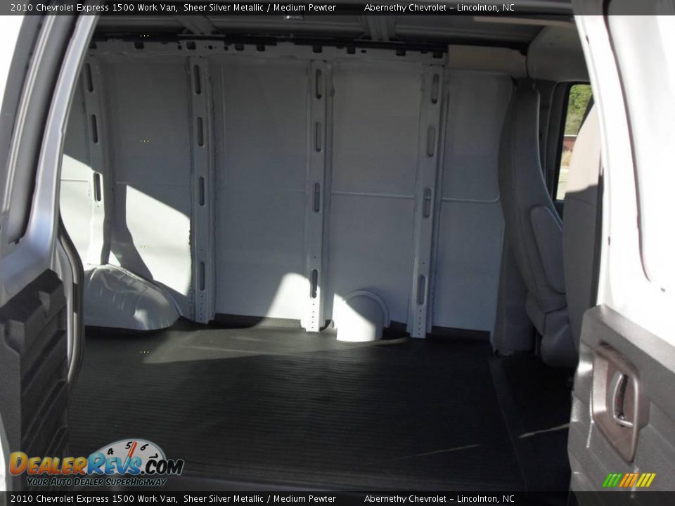 2010 Chevrolet Express 1500 Work Van Sheer Silver Metallic / Medium Pewter Photo #16