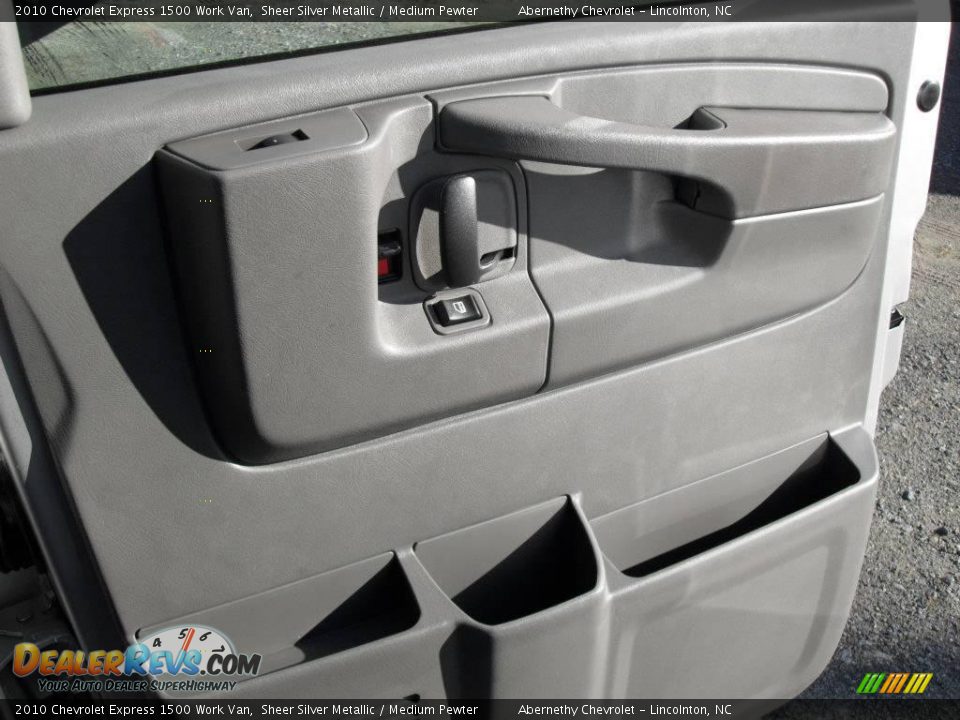 2010 Chevrolet Express 1500 Work Van Sheer Silver Metallic / Medium Pewter Photo #18