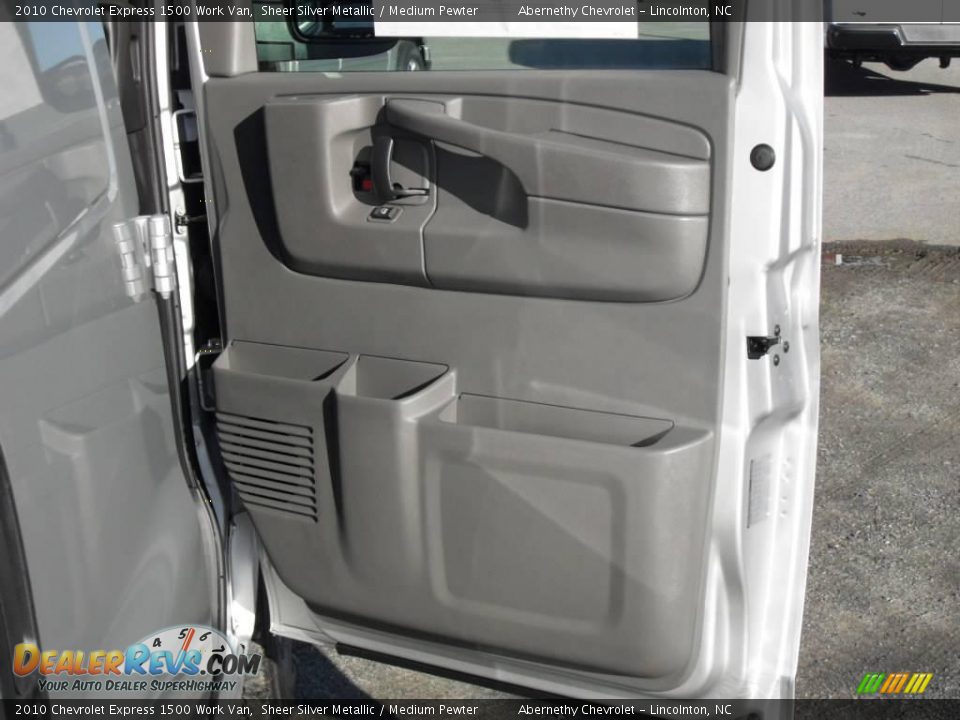 2010 Chevrolet Express 1500 Work Van Sheer Silver Metallic / Medium Pewter Photo #19