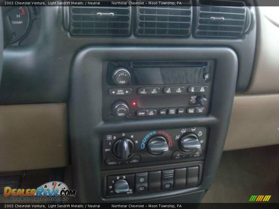 2003 Chevrolet Venture Light Sandrift Metallic / Neutral Photo #13