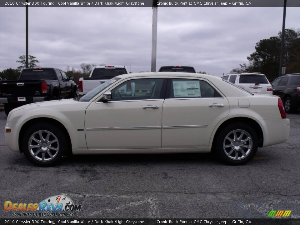 2010 Chrysler 300 Touring Cool Vanilla White / Dark Khaki/Light Graystone Photo #5