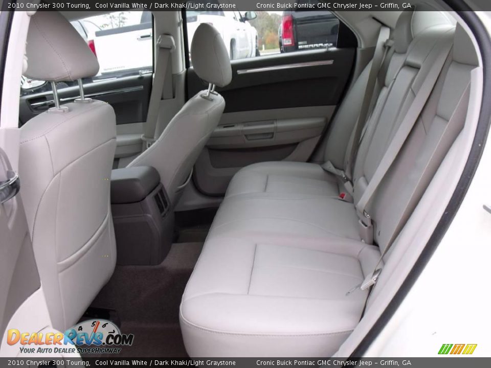 2010 Chrysler 300 Touring Cool Vanilla White / Dark Khaki/Light Graystone Photo #13