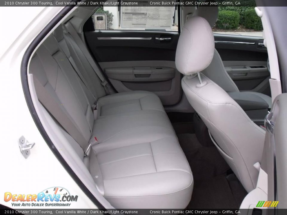 2010 Chrysler 300 Touring Cool Vanilla White / Dark Khaki/Light Graystone Photo #14