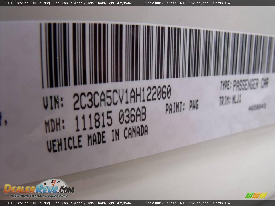 2010 Chrysler 300 Touring Cool Vanilla White / Dark Khaki/Light Graystone Photo #22