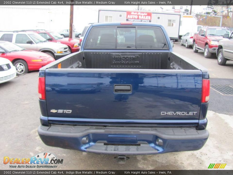 2002 Chevrolet S10 LS Extended Cab 4x4 Indigo Blue Metallic / Medium Gray Photo #3