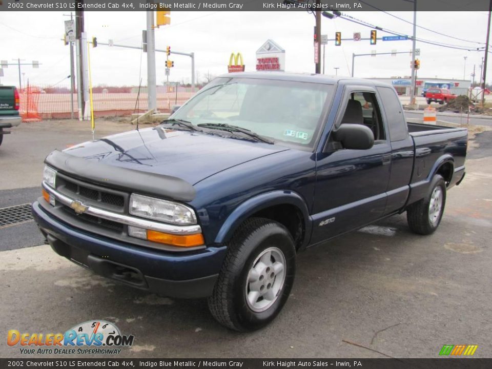 2002 Chevrolet S10 LS Extended Cab 4x4 Indigo Blue Metallic / Medium Gray Photo #5