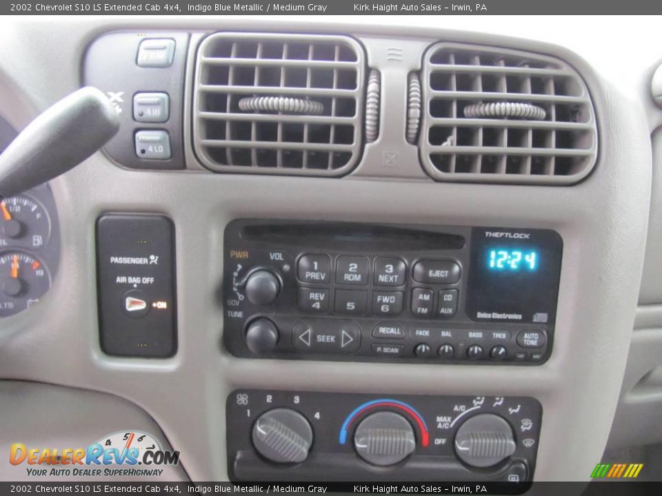 2002 Chevrolet S10 LS Extended Cab 4x4 Indigo Blue Metallic / Medium Gray Photo #16