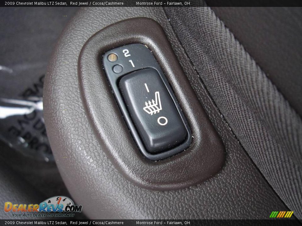 2009 Chevrolet Malibu LTZ Sedan Red Jewel / Cocoa/Cashmere Photo #25