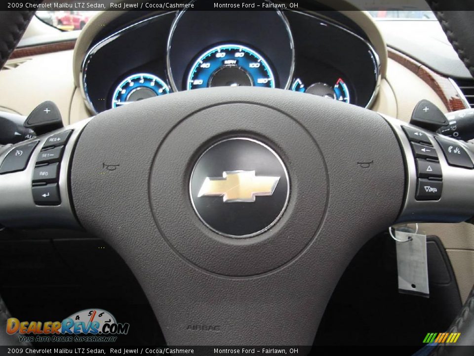 2009 Chevrolet Malibu LTZ Sedan Red Jewel / Cocoa/Cashmere Photo #28