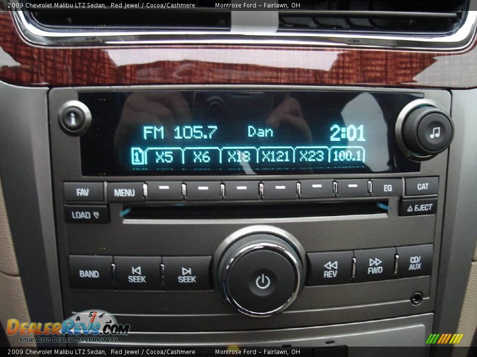 2009 Chevrolet Malibu LTZ Sedan Red Jewel / Cocoa/Cashmere Photo #29