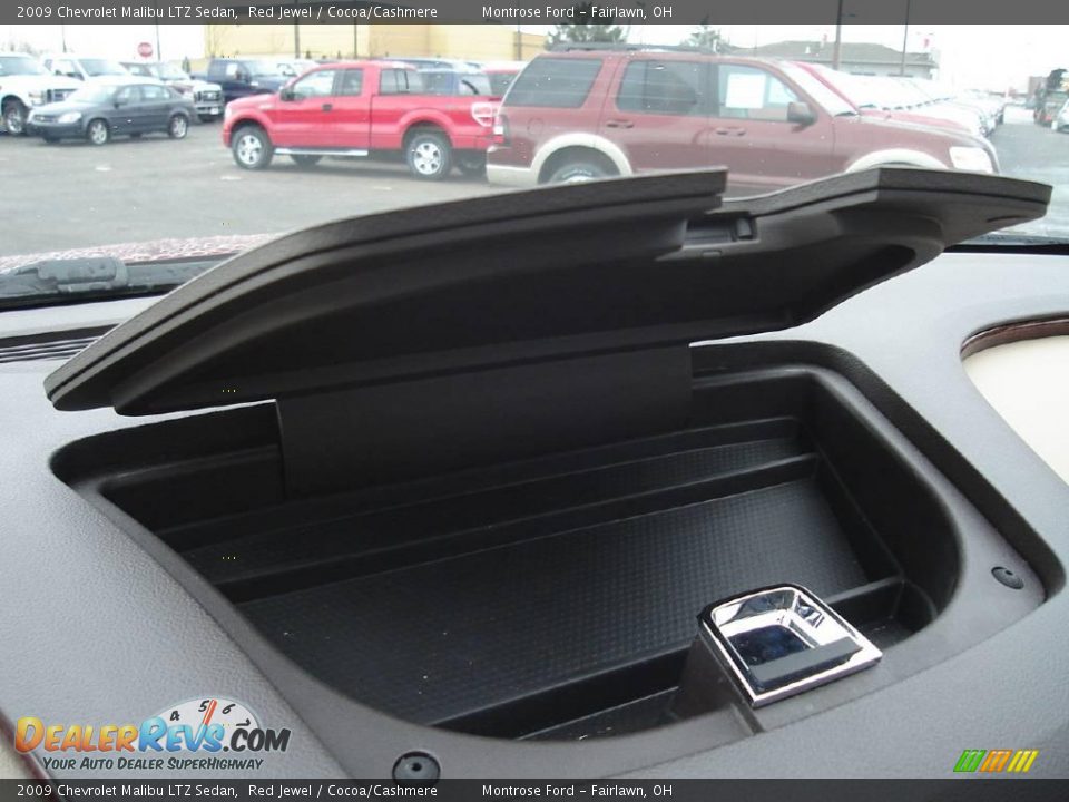 2009 Chevrolet Malibu LTZ Sedan Red Jewel / Cocoa/Cashmere Photo #35
