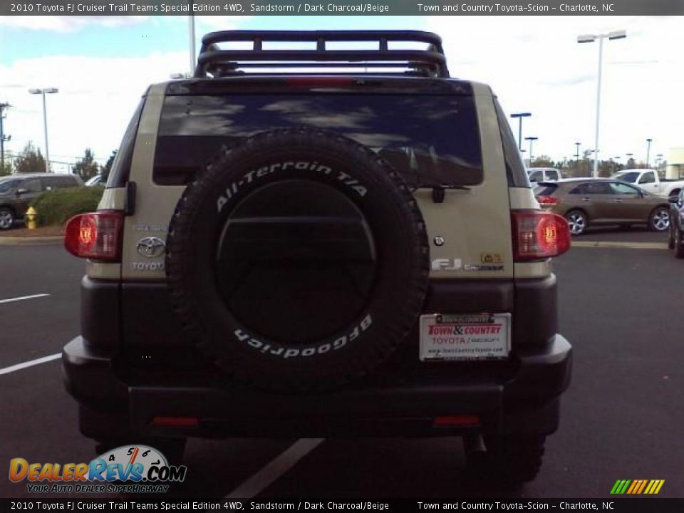 2010 Toyota FJ Cruiser Trail Teams Special Edition 4WD Sandstorm / Dark Charcoal/Beige Photo #4