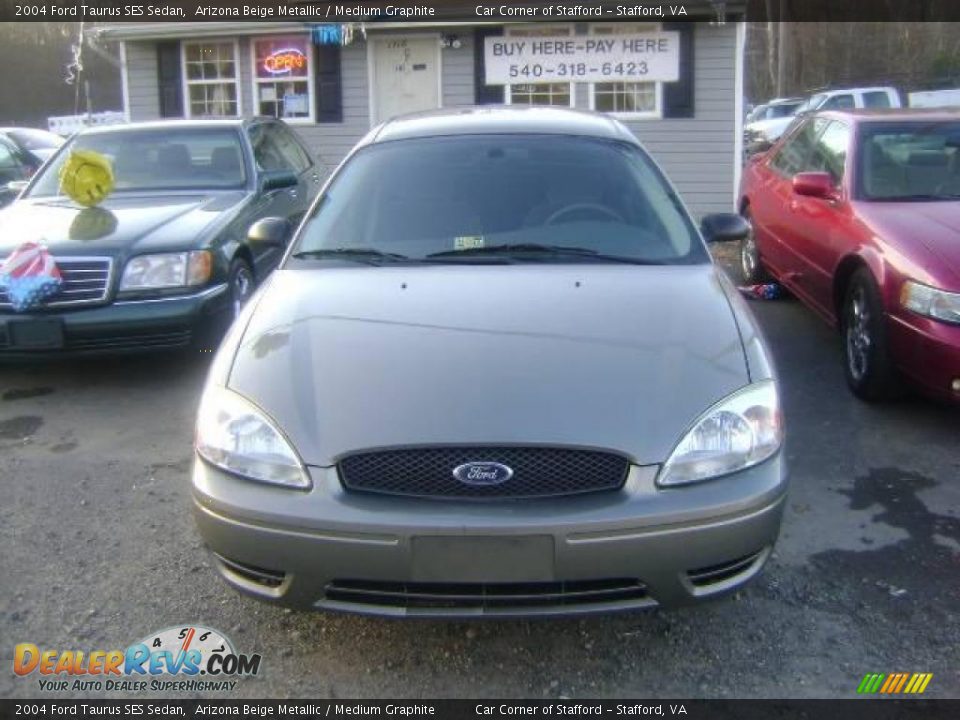 2004 Ford Taurus SES Sedan Arizona Beige Metallic / Medium Graphite Photo #1