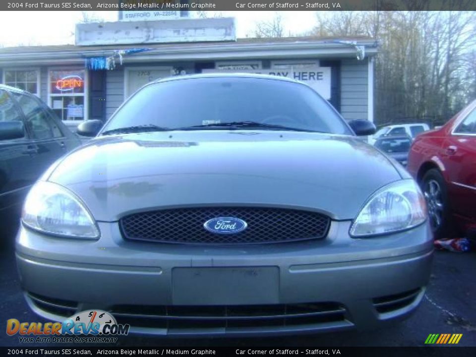 2004 Ford Taurus SES Sedan Arizona Beige Metallic / Medium Graphite Photo #6