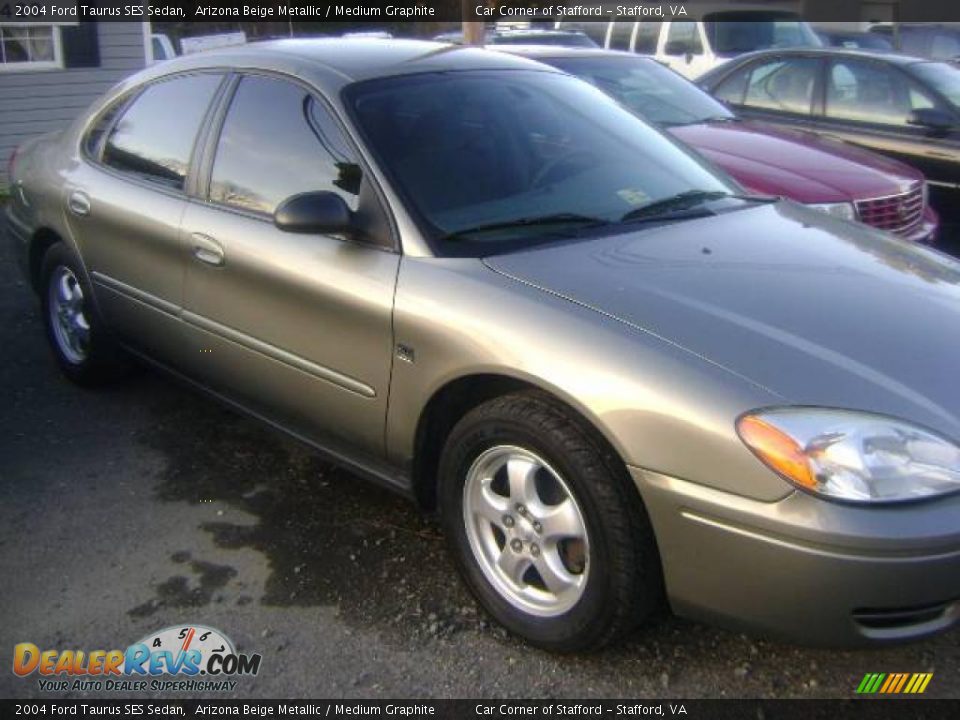 2004 Ford Taurus SES Sedan Arizona Beige Metallic / Medium Graphite Photo #9