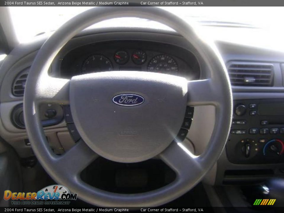 2004 Ford Taurus SES Sedan Arizona Beige Metallic / Medium Graphite Photo #13