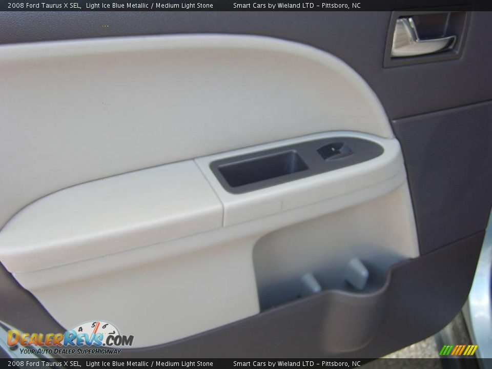 2008 Ford Taurus X SEL Light Ice Blue Metallic / Medium Light Stone Photo #17