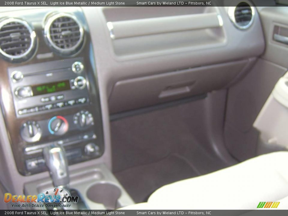 2008 Ford Taurus X SEL Light Ice Blue Metallic / Medium Light Stone Photo #21