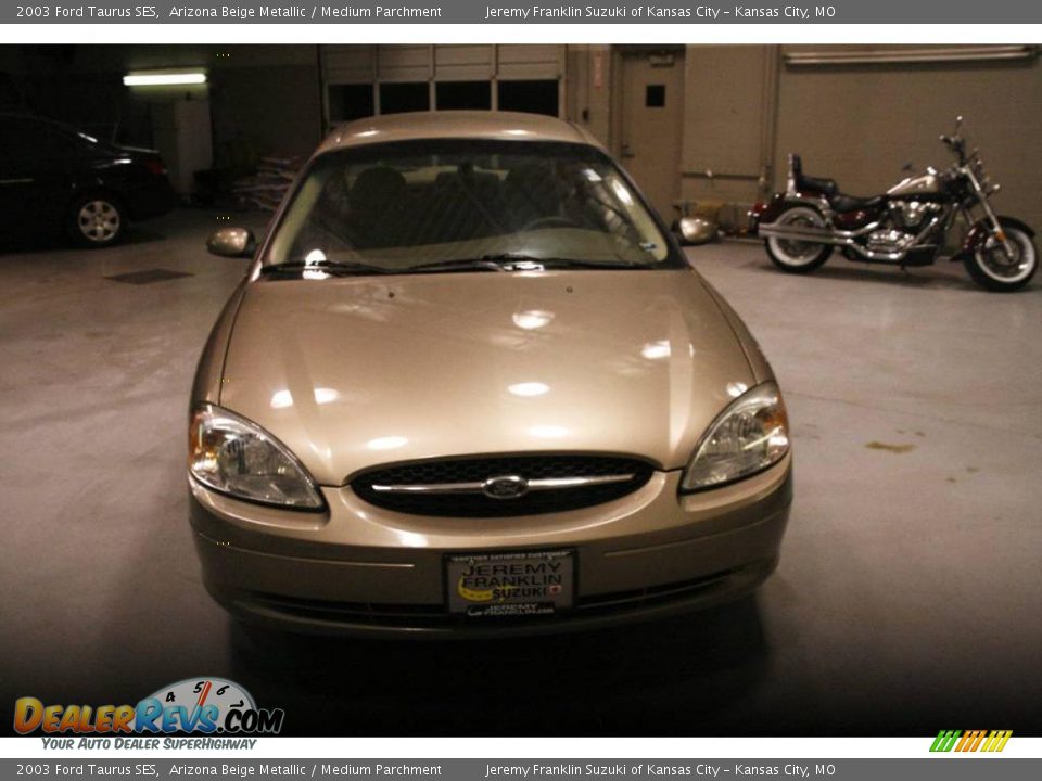 2003 Ford Taurus SES Arizona Beige Metallic / Medium Parchment Photo #2