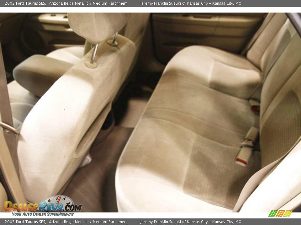 2003 Ford Taurus SES Arizona Beige Metallic / Medium Parchment Photo #15
