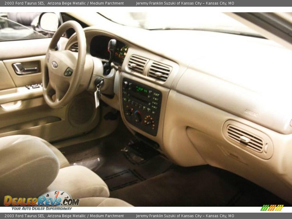 2003 Ford Taurus SES Arizona Beige Metallic / Medium Parchment Photo #20