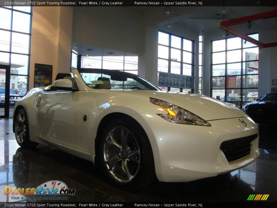2010 Nissan 370Z Sport Touring Roadster Pearl White / Gray Leather Photo #11