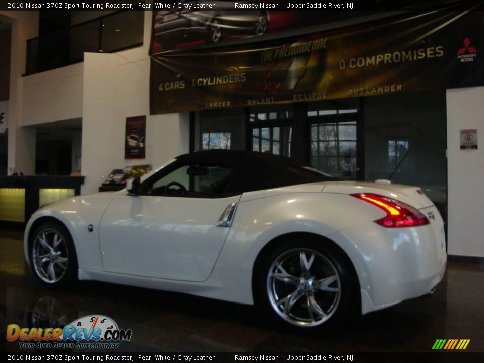 2010 Nissan 370Z Sport Touring Roadster Pearl White / Gray Leather Photo #18