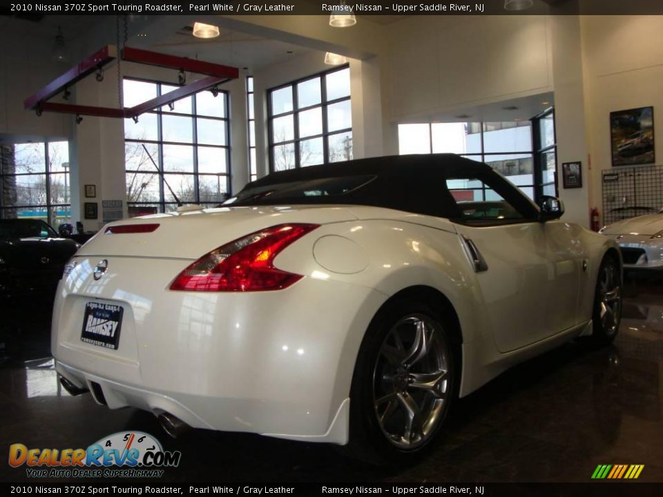 2010 Nissan 370Z Sport Touring Roadster Pearl White / Gray Leather Photo #22