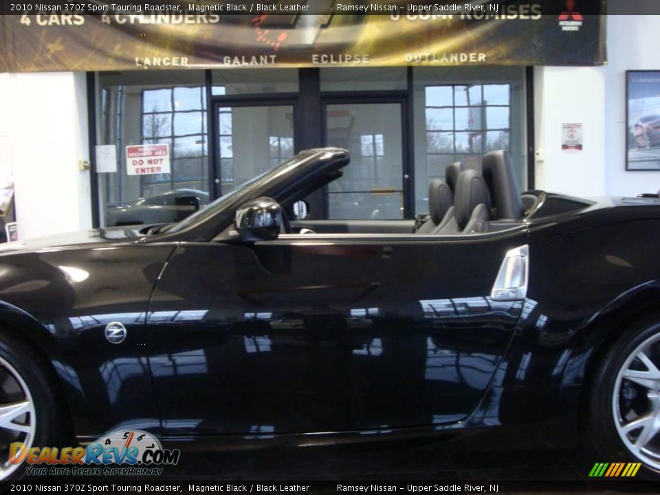 2010 Nissan 370Z Sport Touring Roadster Magnetic Black / Black Leather Photo #16