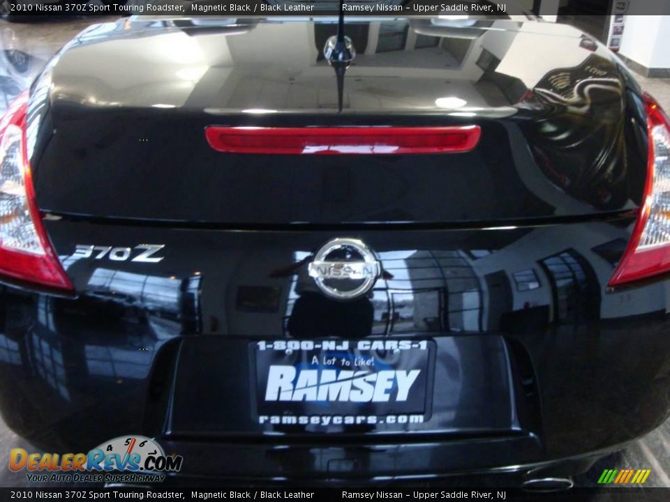 2010 Nissan 370Z Sport Touring Roadster Magnetic Black / Black Leather Photo #18