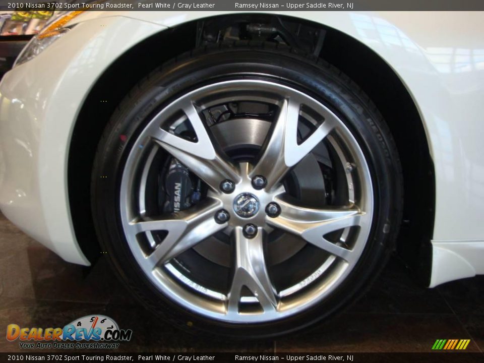2010 Nissan 370Z Sport Touring Roadster Pearl White / Gray Leather Photo #32