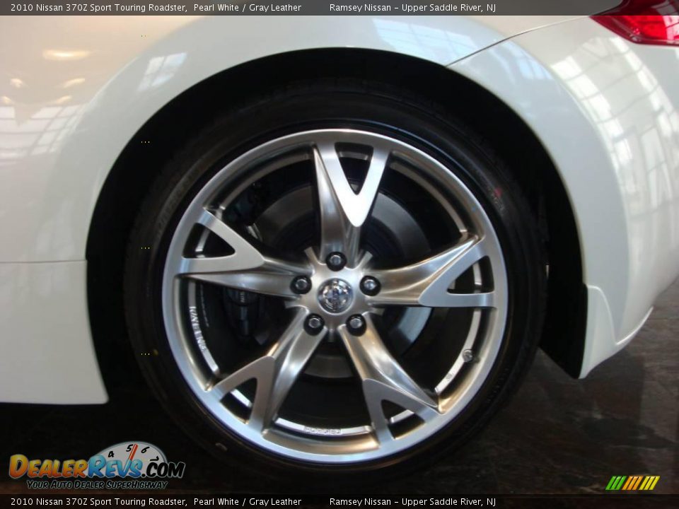 2010 Nissan 370Z Sport Touring Roadster Pearl White / Gray Leather Photo #33