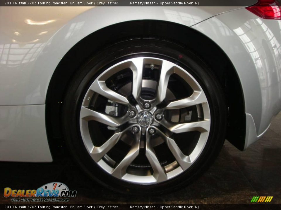 2010 Nissan 370Z Touring Roadster Brilliant Silver / Gray Leather Photo #32