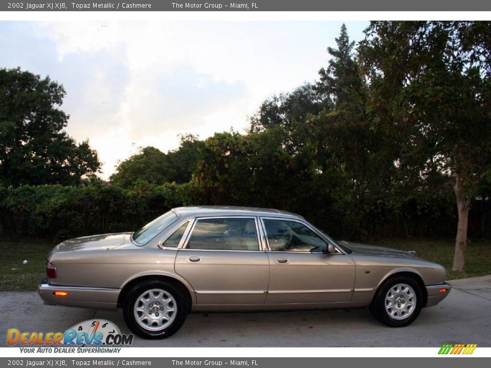 2002 Jaguar XJ XJ8 Topaz Metallic / Cashmere Photo #17