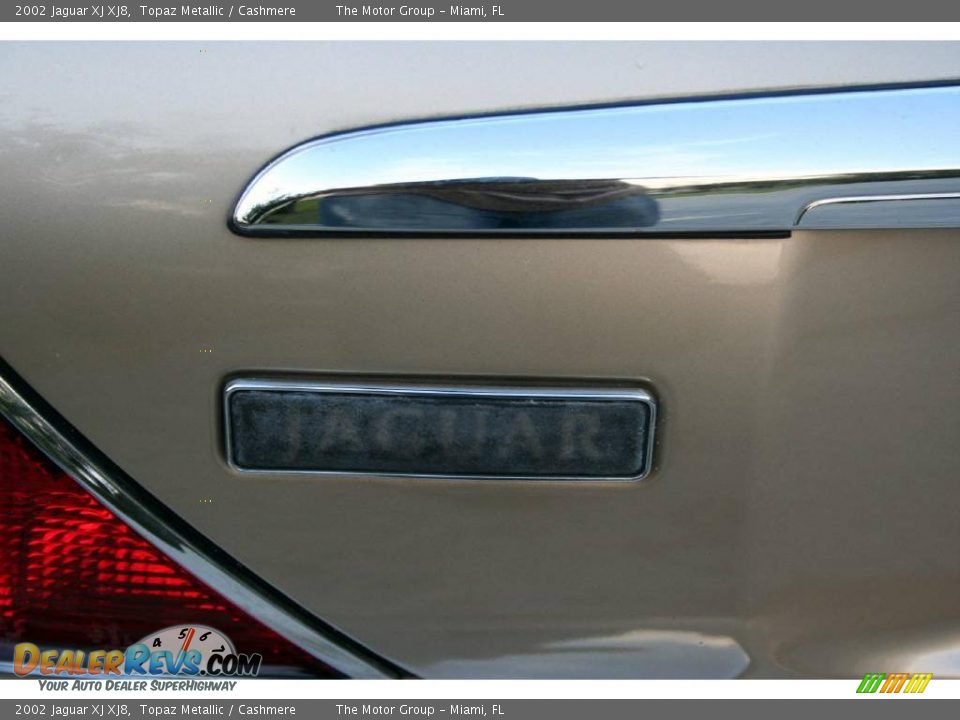 2002 Jaguar XJ XJ8 Topaz Metallic / Cashmere Photo #34