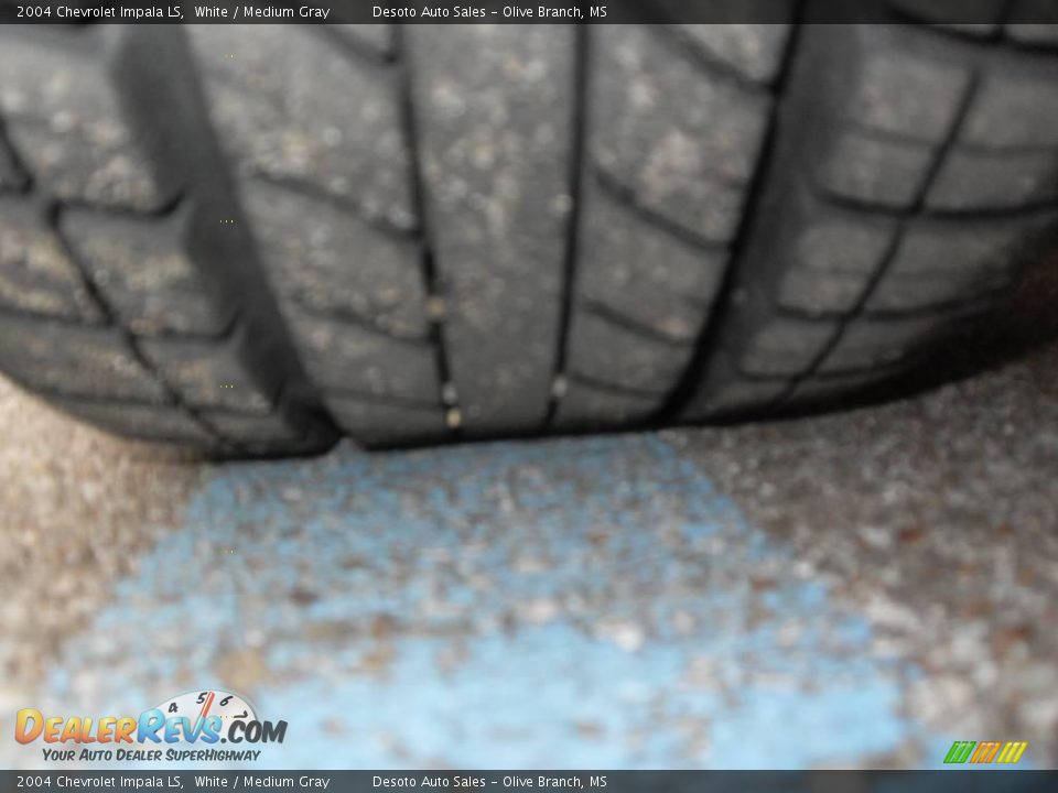 2004 Chevrolet Impala LS White / Medium Gray Photo #20