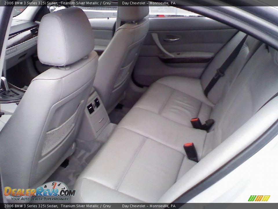 2006 BMW 3 Series 325i Sedan Titanium Silver Metallic / Grey Photo #8