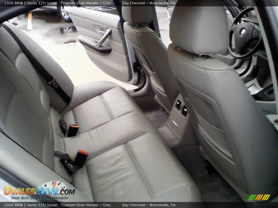 2006 BMW 3 Series 325i Sedan Titanium Silver Metallic / Grey Photo #9