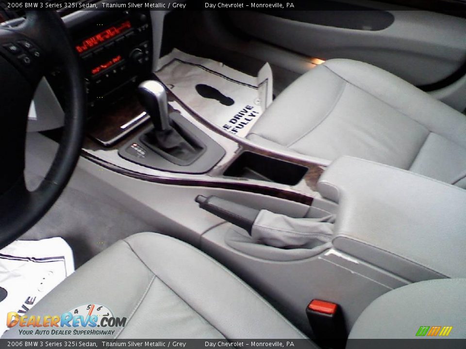 2006 BMW 3 Series 325i Sedan Titanium Silver Metallic / Grey Photo #14