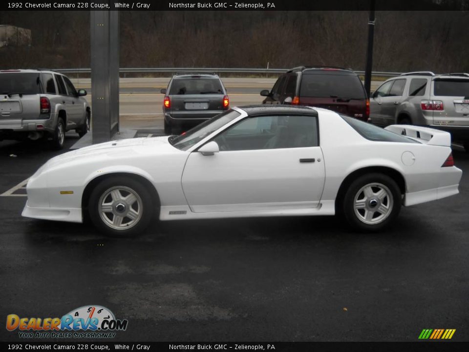 1992 Chevrolet Camaro Z28 Coupe White / Gray Photo #5