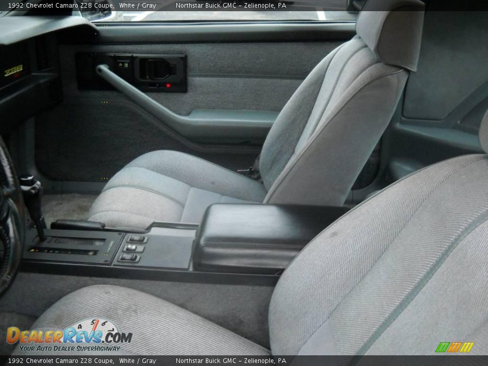 1992 Chevrolet Camaro Z28 Coupe White / Gray Photo #8