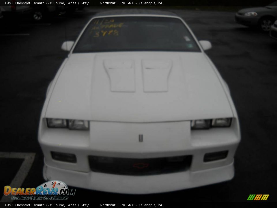 1992 Chevrolet Camaro Z28 Coupe White / Gray Photo #15