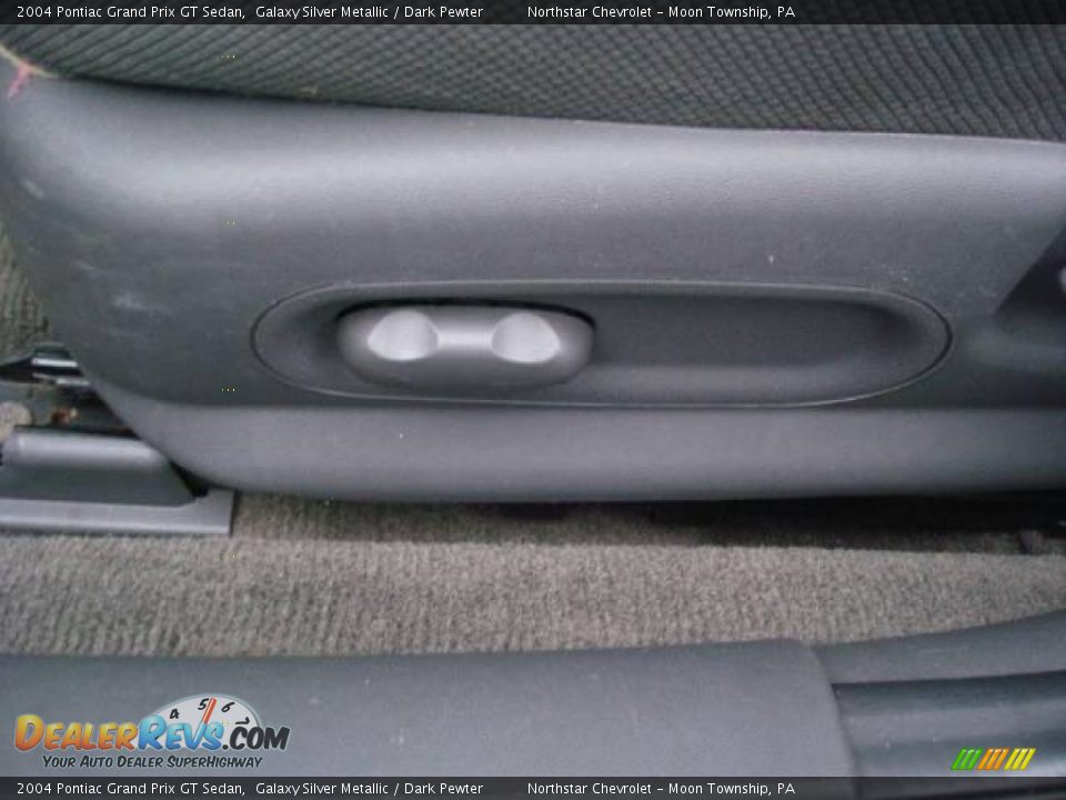 2004 Pontiac Grand Prix GT Sedan Galaxy Silver Metallic / Dark Pewter Photo #15