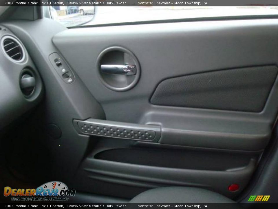 2004 Pontiac Grand Prix GT Sedan Galaxy Silver Metallic / Dark Pewter Photo #17