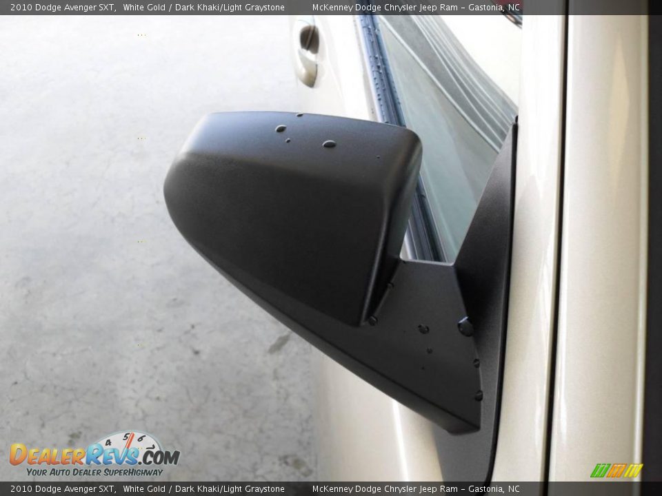 2010 Dodge Avenger SXT White Gold / Dark Khaki/Light Graystone Photo #17