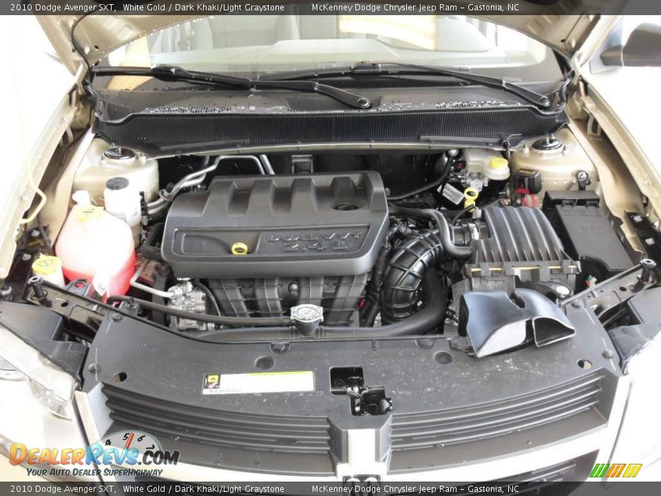2010 Dodge Avenger SXT White Gold / Dark Khaki/Light Graystone Photo #18
